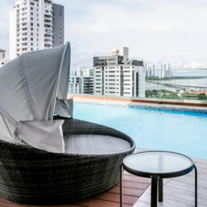 Apartamento Vacacional con Piscina en Panamá